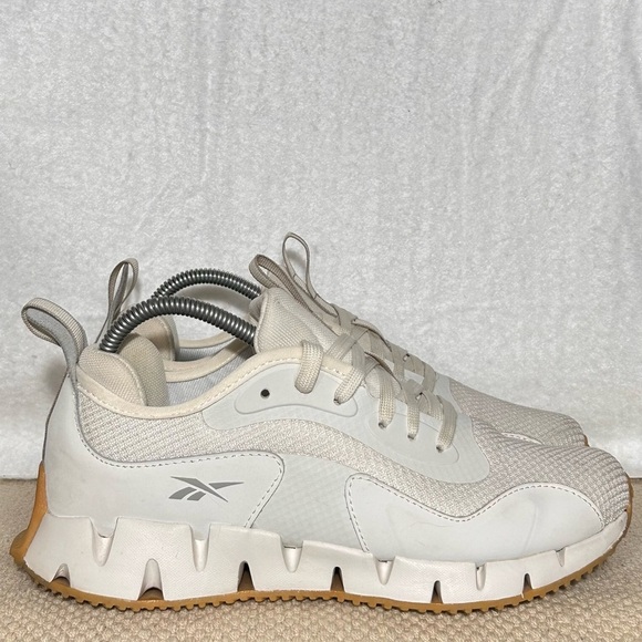 Reebok Shoes - Reebok Womens White Zig Dynamica Running Athletic Sneakers Shoes SZ US 9